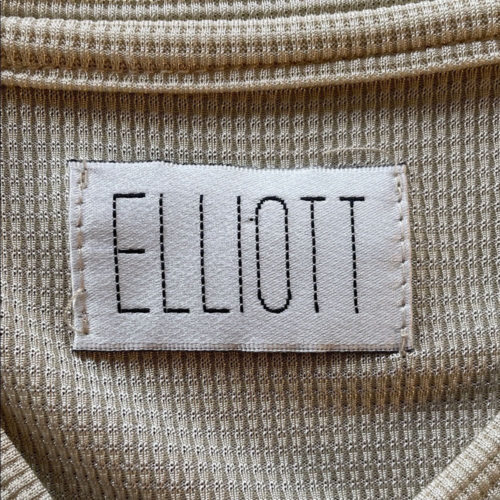 Short Sleeve Crewneck Tee in Beige - Picture 3 of 8